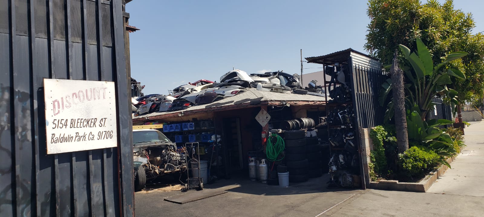 Quality Used Auto Parts Engines, Transmissions & More Discount Auto Wrecking